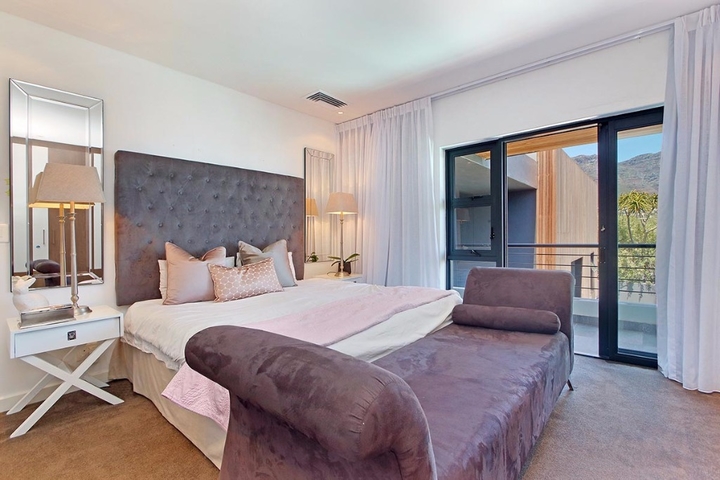 Photo 11 of 19 on Blair accommodation in Camps Bay, Cape Town with 5 bedrooms and 5 bathrooms