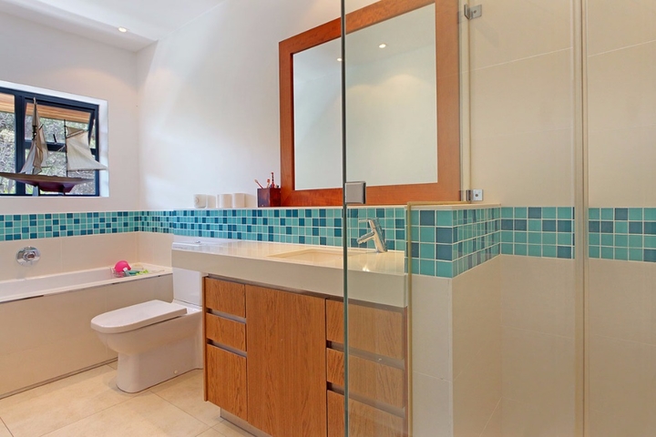 Photo 15 of 19 on Blair accommodation in Camps Bay, Cape Town with 5 bedrooms and 5 bathrooms