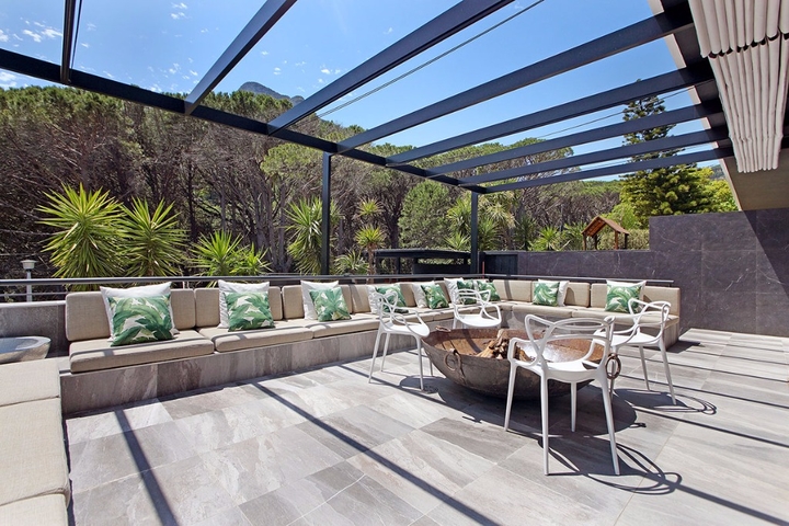 Photo 3 of 19 on Blair accommodation in Camps Bay, Cape Town with 5 bedrooms and 5 bathrooms