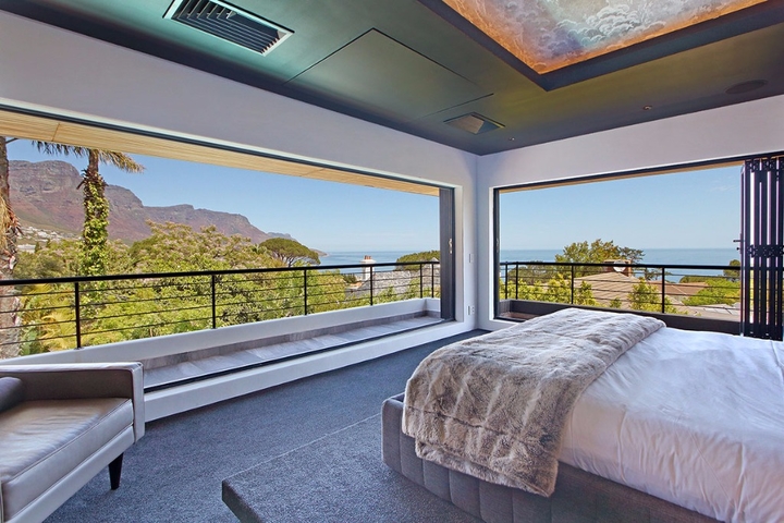 Photo 9 of 19 on Blair accommodation in Camps Bay, Cape Town with 5 bedrooms and 5 bathrooms