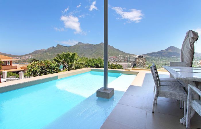 Photo 11 of 19 on Hugo accommodation in Hout Bay, Cape Town with 4 bedrooms and 4 bathrooms
