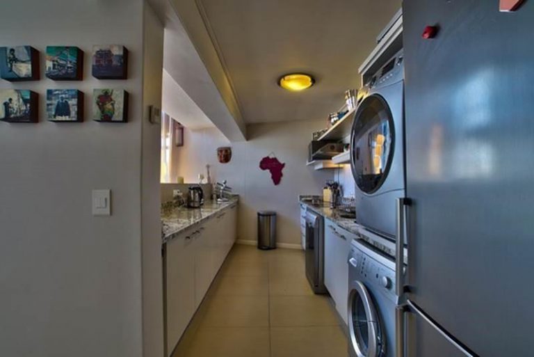 Photo 6 of 201 Orangerie Apartment accommodation in Gardens, Cape Town with 2 bedrooms and 2 bathrooms
