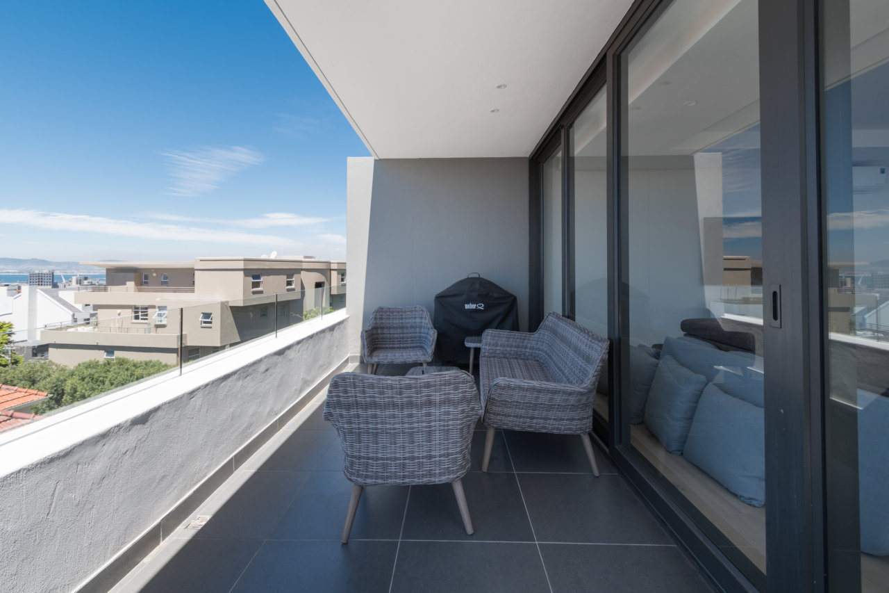 Photo 15 of 22 Chepstow Apartment accommodation in Green Point, Cape Town with 3 bedrooms and 3 bathrooms