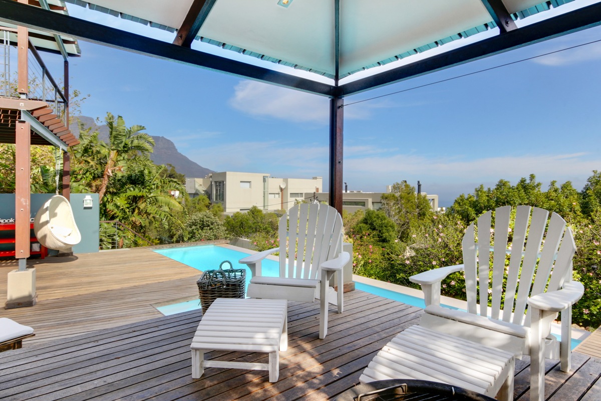 Photo 2 of 32 Hove Villa accommodation in Camps Bay, Cape Town with 3 bedrooms and 2 bathrooms