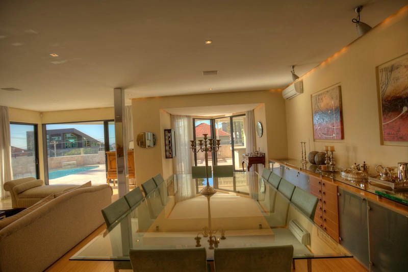 Photo 13 of 321a Ocean View Drive accommodation in Fresnaye, Cape Town with 3 bedrooms and 3 bathrooms