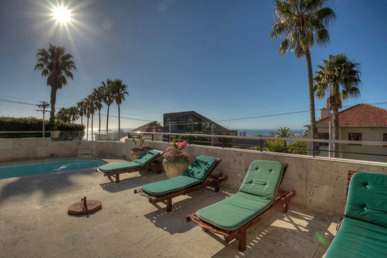 Photo 1 of 321a Ocean View Drive accommodation in Fresnaye, Cape Town with 3 bedrooms and 3 bathrooms