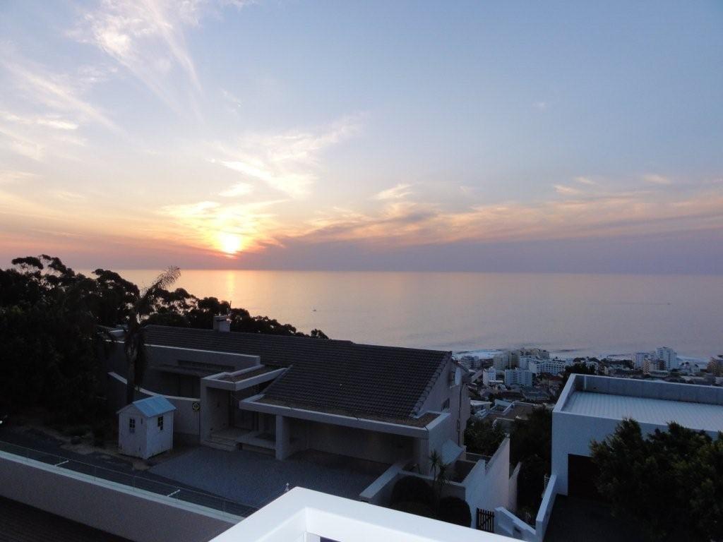 Photo 12 of 35 Arcadia Road Villa accommodation in Bantry Bay, Cape Town with 3 bedrooms and 3 bathrooms