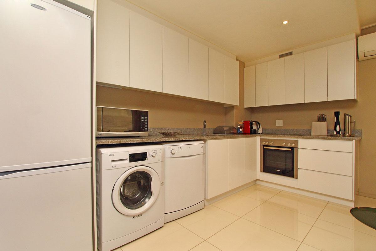 Photo 7 of 409 The Odyssey Apartment accommodation in Green Point, Cape Town with 1 bedrooms and 1 bathrooms