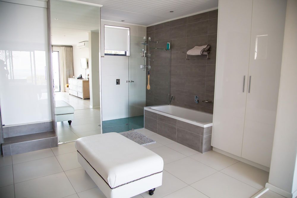 Photo 11 of 46 Upper Tree Villa accommodation in Camps Bay, Cape Town with 4 bedrooms and  bathrooms