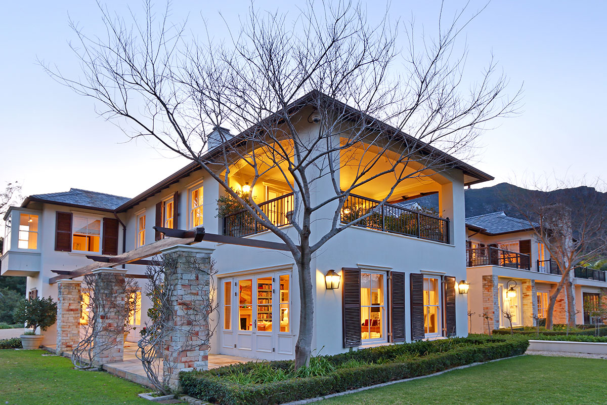 Photo 3 of 5 Star Constantia accommodation in Constantia, Cape Town with 6 bedrooms and 6.5 bathrooms