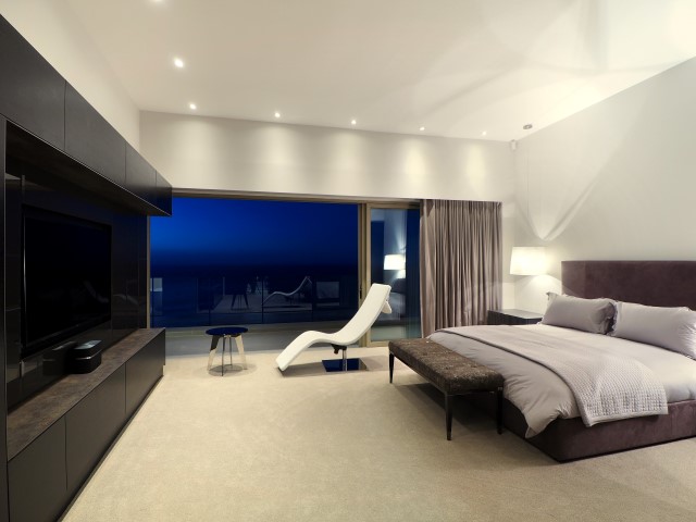 Photo 22 of 50 de Wet Villa accommodation in Bantry Bay, Cape Town with 6 bedrooms and 6.5 bathrooms