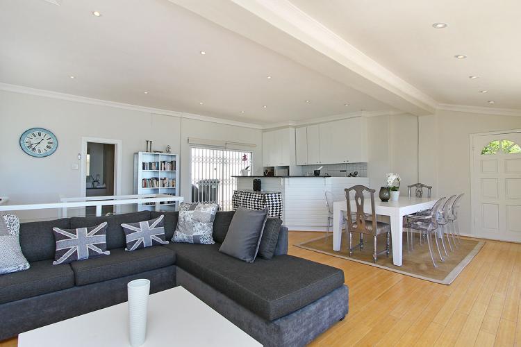 Photo 2 of 62 on Fourth accommodation in Clifton, Cape Town with 3 bedrooms and 2 bathrooms