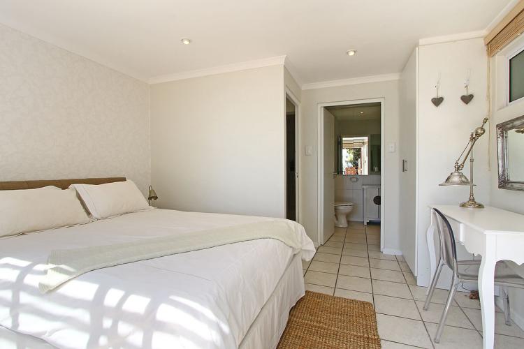 Photo 19 of 62 on Fourth accommodation in Clifton, Cape Town with 3 bedrooms and 2 bathrooms