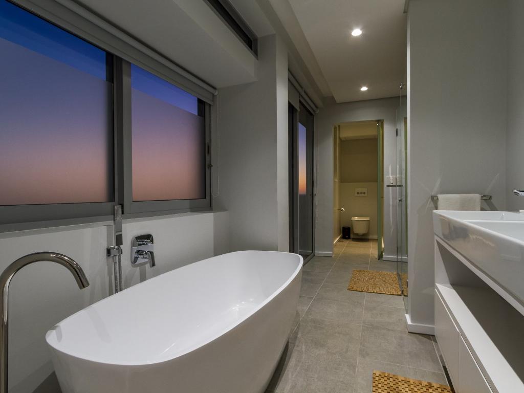 Photo 17 of 66 on K Luxury Penthouse accommodation in Fresnaye, Cape Town with 4 bedrooms and 4 bathrooms
