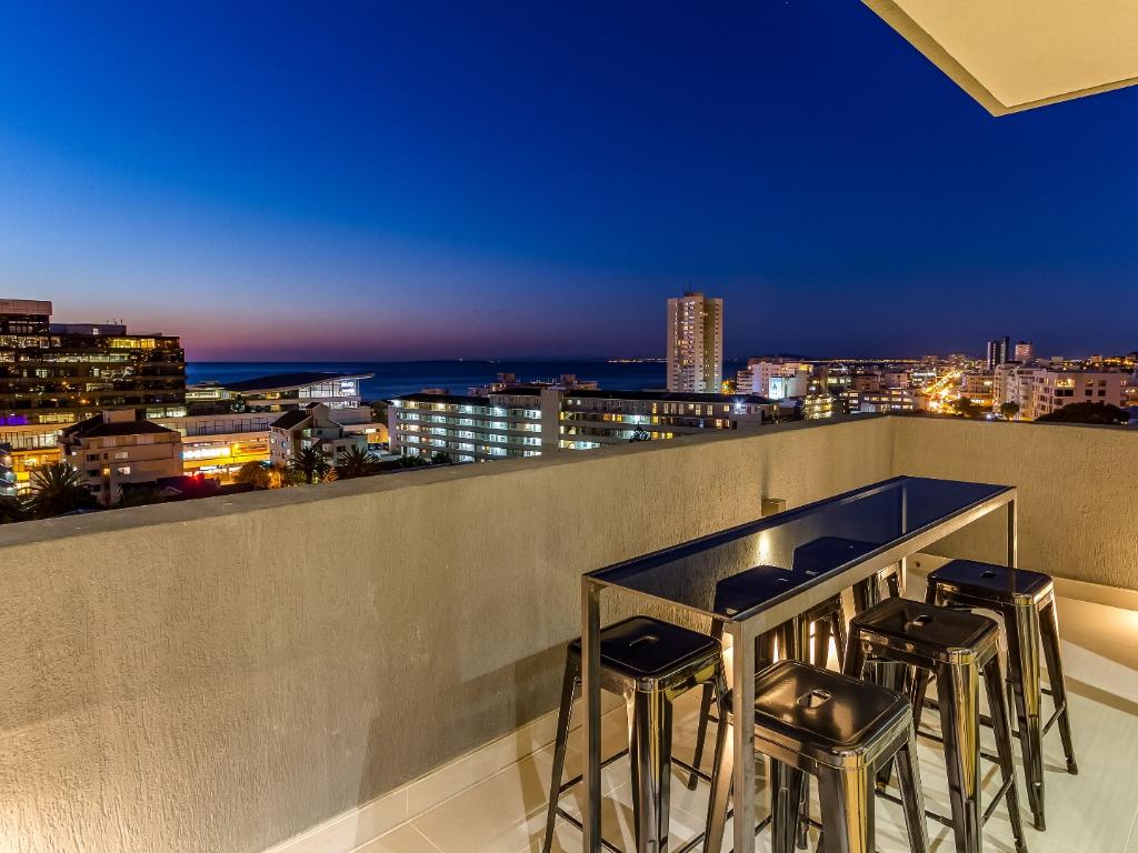 Photo 3 of 66 on K Luxury Penthouse accommodation in Fresnaye, Cape Town with 4 bedrooms and 4 bathrooms