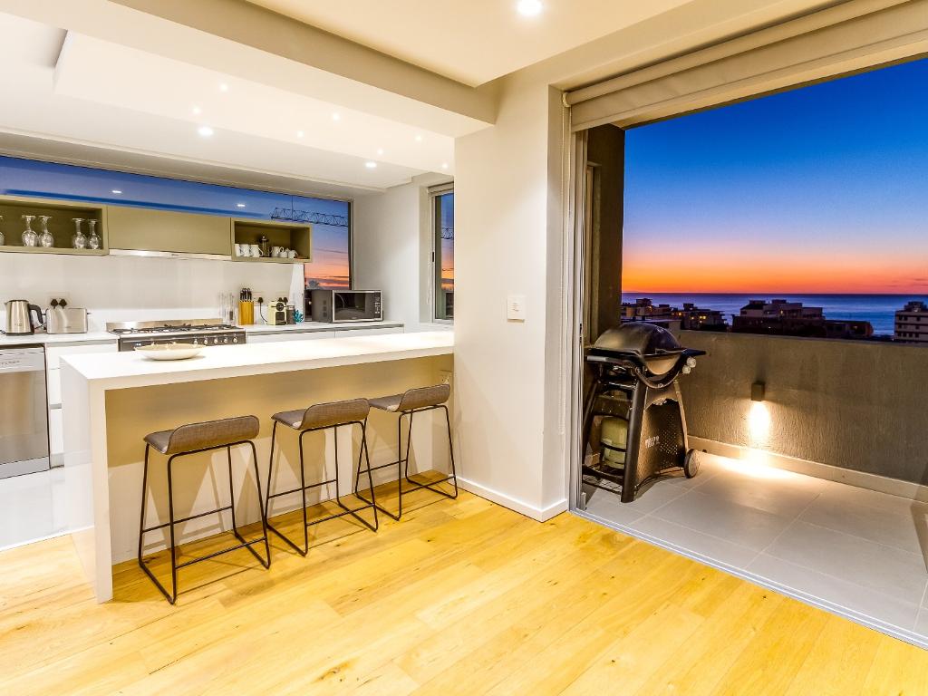 Photo 8 of 66 on K Luxury Penthouse accommodation in Fresnaye, Cape Town with 4 bedrooms and 4 bathrooms