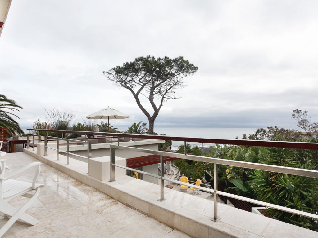 Photo 12 of 7 on 1st Crescent accommodation in Camps Bay, Cape Town with 3 bedrooms and 3 bathrooms