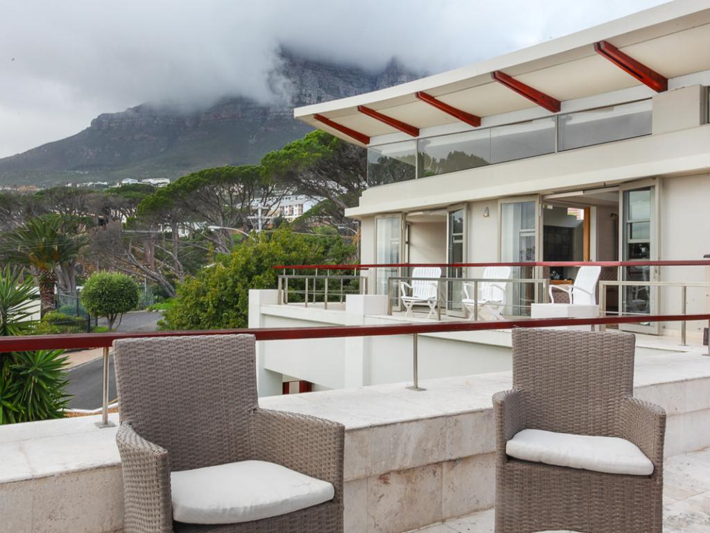 Photo 10 of 7 on 1st Crescent accommodation in Camps Bay, Cape Town with 3 bedrooms and 3 bathrooms