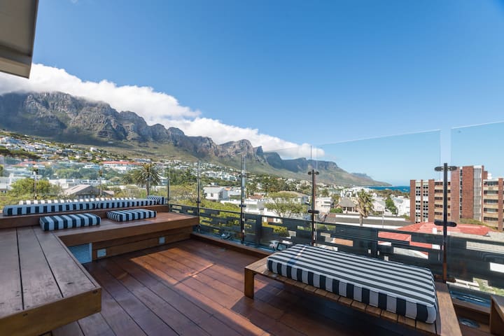 Photo 13 of Camps Bay Penthouse accommodation in Camps Bay, Cape Town with 2 bedrooms and 2 bathrooms