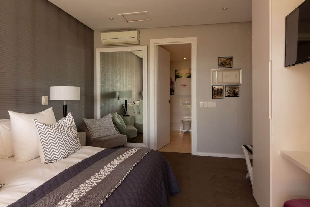 Photo 28 of Carradale 304 accommodation in V&A Waterfront, Cape Town with 3 bedrooms and 3 bathrooms