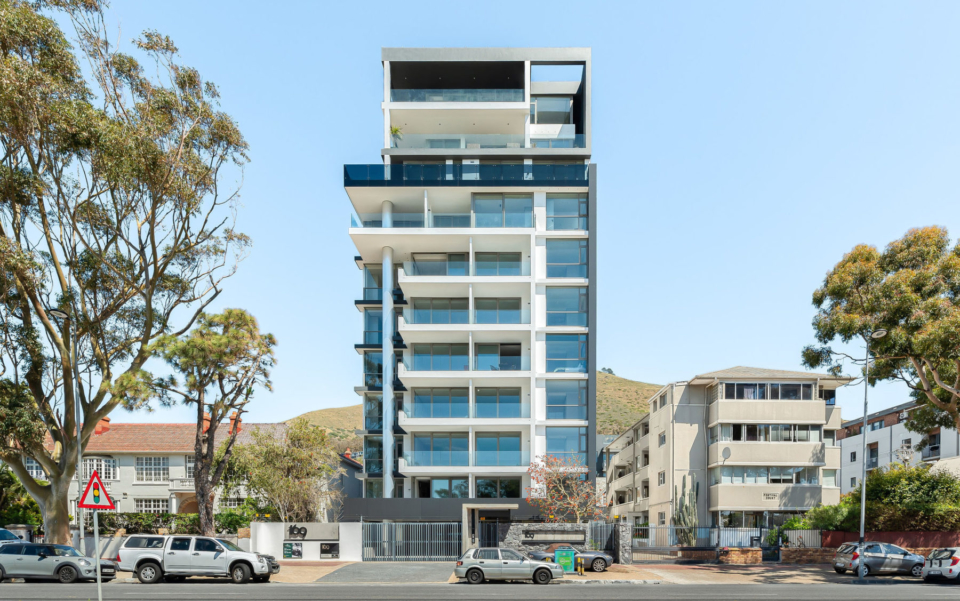 Photo 13 of Condo Greenpoint accommodation in Green Point, Cape Town with 2 bedrooms and 2 bathrooms