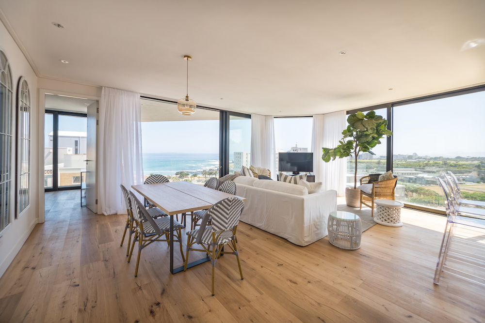 Photo 16 of Glengariff 703 accommodation in Sea Point, Cape Town with 2 bedrooms and 2 bathrooms