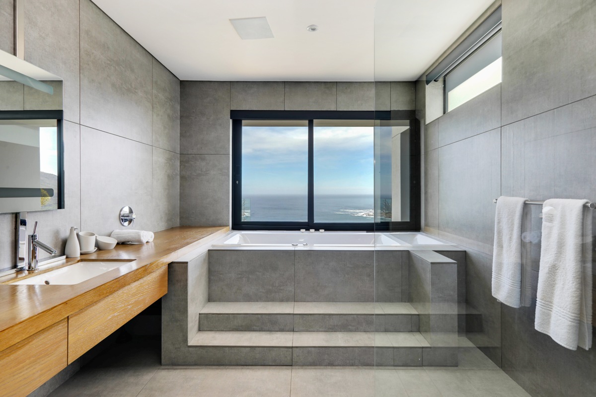 Photo 21 of Halo Villa accommodation in Camps Bay, Cape Town with 4 bedrooms and 4 bathrooms