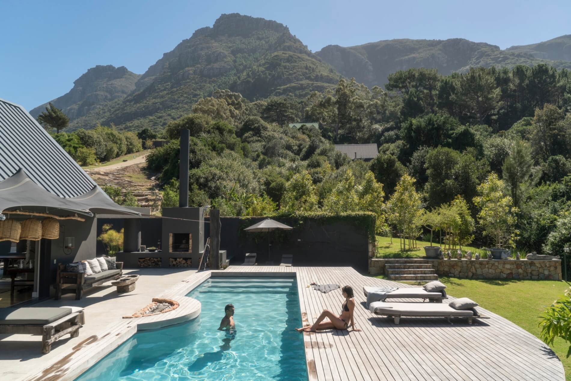 Photo 16 of Villa Maison Noir accommodation in Hout Bay, Cape Town with 5 bedrooms and 5 bathrooms