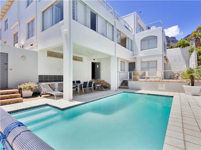 Photo 1 of Summer Place accommodation in Camps Bay, Cape Town with 3 bedrooms and 3 bathrooms