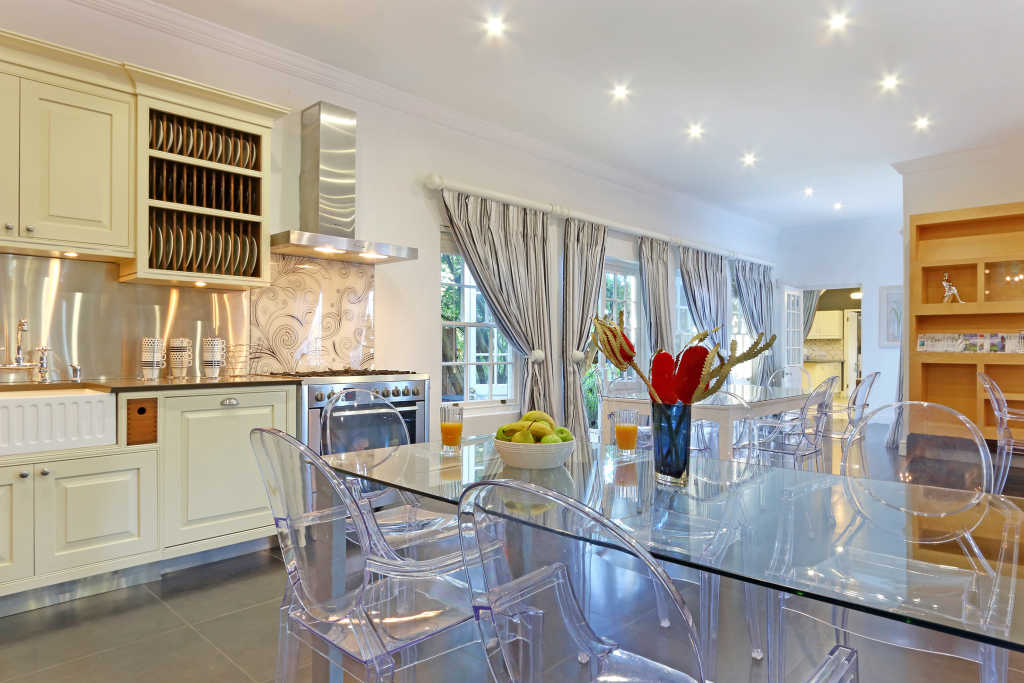 Photo 7 of Alphens Edge Boutique Retreat accommodation in Constantia, Cape Town with 7 bedrooms and 7 bathrooms