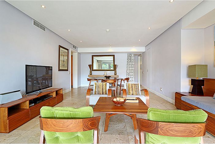 Photo 17 of Altmore 001 accommodation in V&A Waterfront, Cape Town with 1 bedrooms and 1 bathrooms