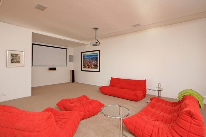 Photo 4 of Ambor Villa accommodation in Bantry Bay, Cape Town with 4 bedrooms and 4 bathrooms