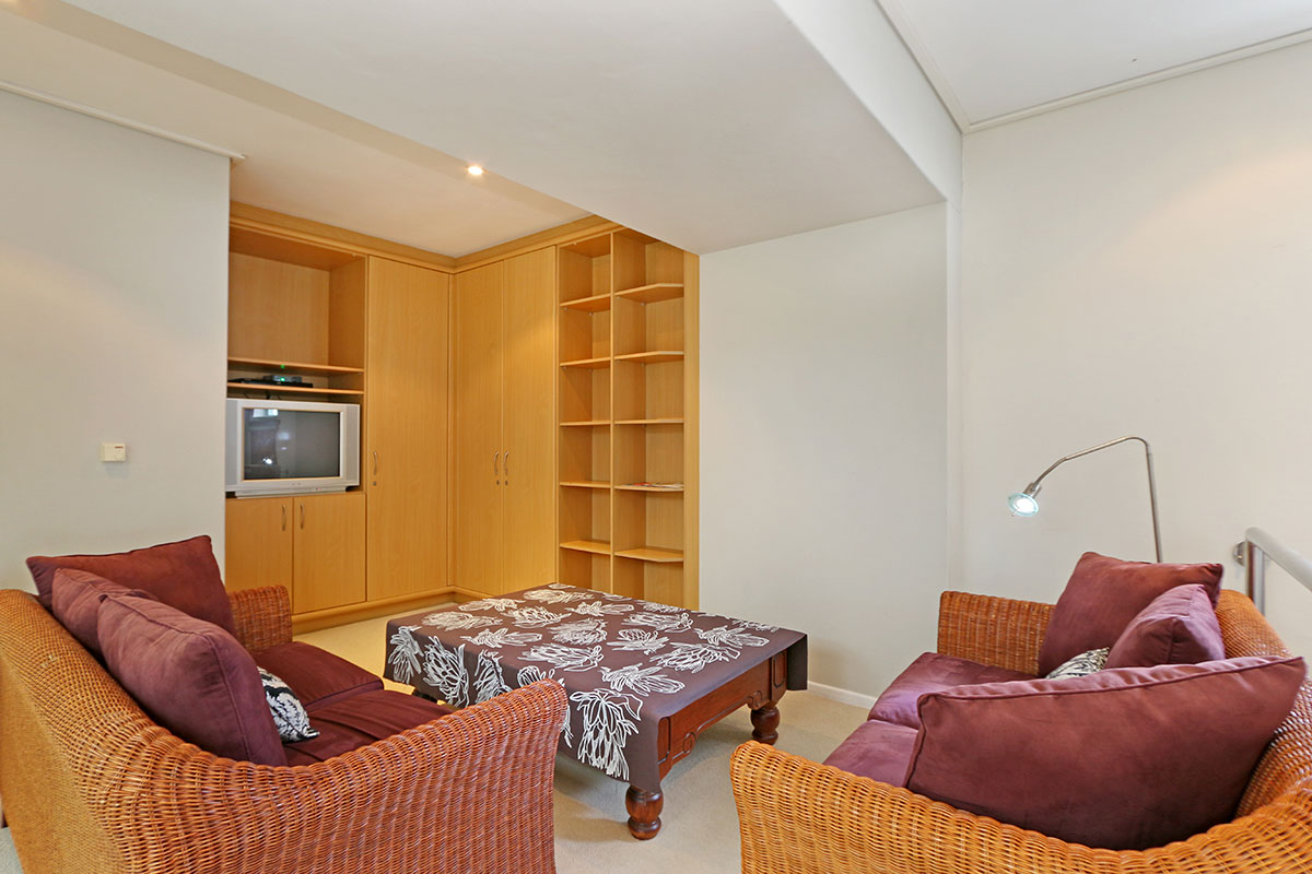 Photo 3 of Aqua Steps accommodation in Camps Bay, Cape Town with 3 bedrooms and 2.5 bathrooms