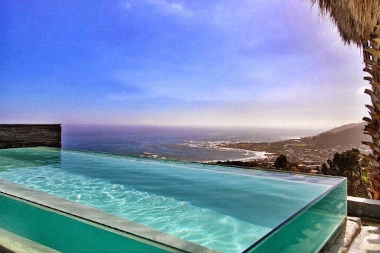 Photo 2 of Aqua Views accommodation in Camps Bay, Cape Town with 5 bedrooms and 4 bathrooms