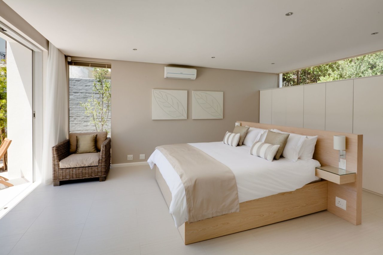 Photo 28 of Aqua Villa accommodation in Camps Bay, Cape Town with 5 bedrooms and 5 bathrooms