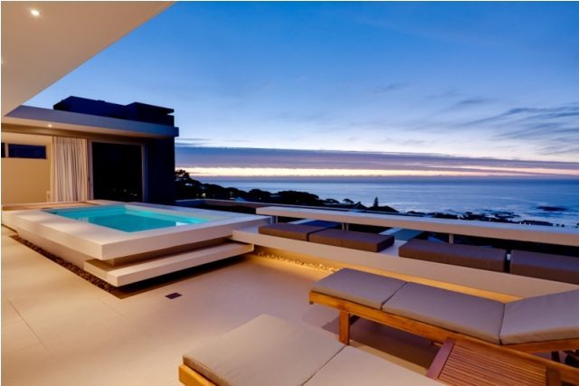 Photo 1 of Aqua Villa accommodation in Camps Bay, Cape Town with 5 bedrooms and 5 bathrooms