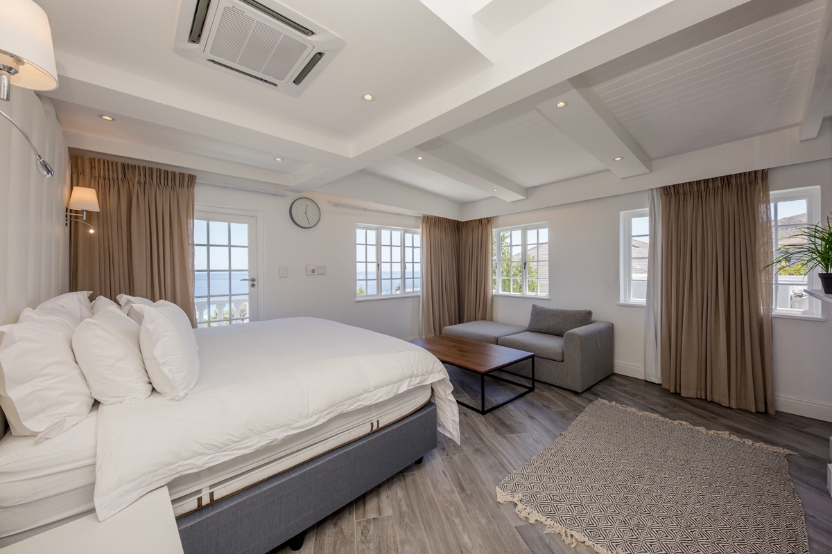 Photo 17 of Aqua Vista accommodation in Camps Bay, Cape Town with 5 bedrooms and 5 bathrooms