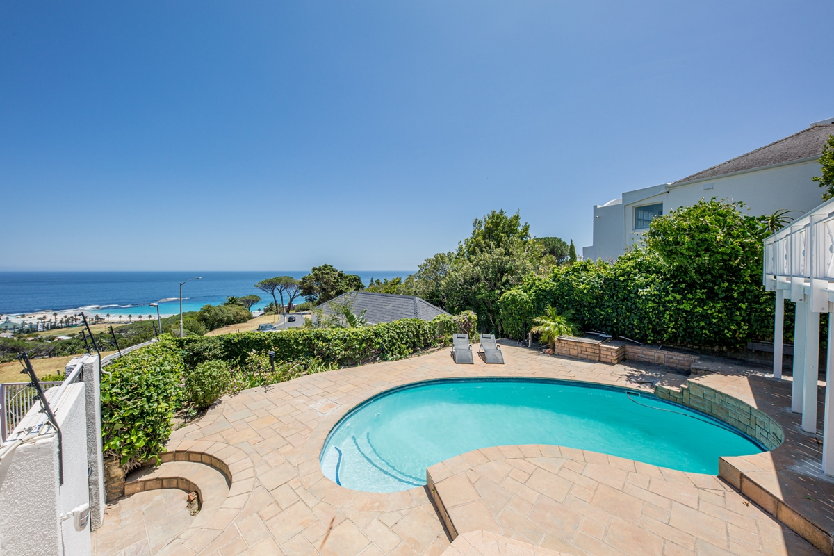 Photo 1 of Aqua Vista accommodation in Camps Bay, Cape Town with 5 bedrooms and 5 bathrooms