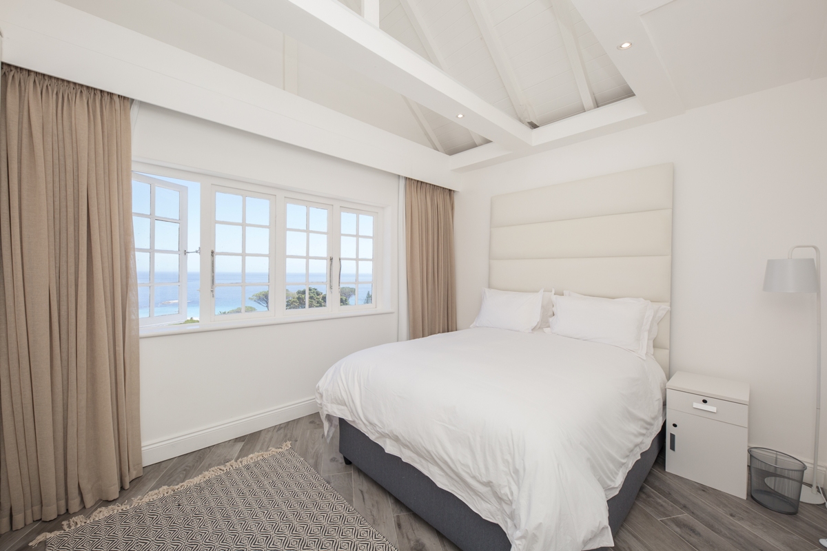 Photo 25 of Aqua Vista accommodation in Camps Bay, Cape Town with 5 bedrooms and 5 bathrooms