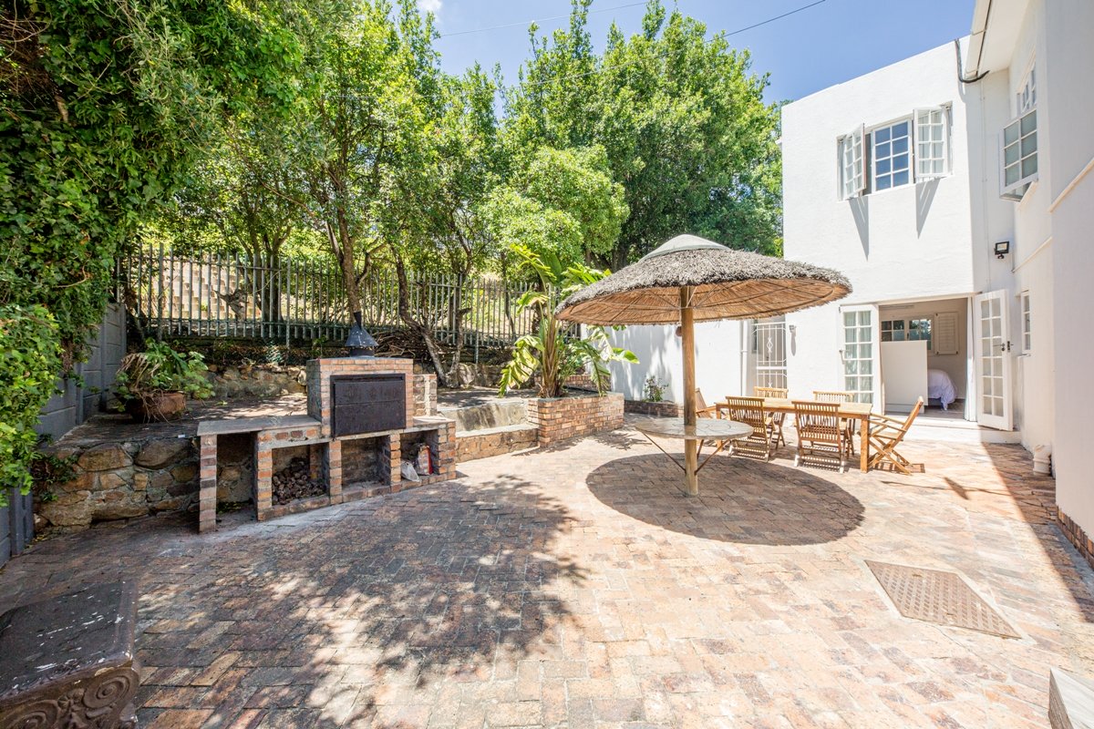 Photo 5 of Aqua Vista accommodation in Camps Bay, Cape Town with 5 bedrooms and 5 bathrooms