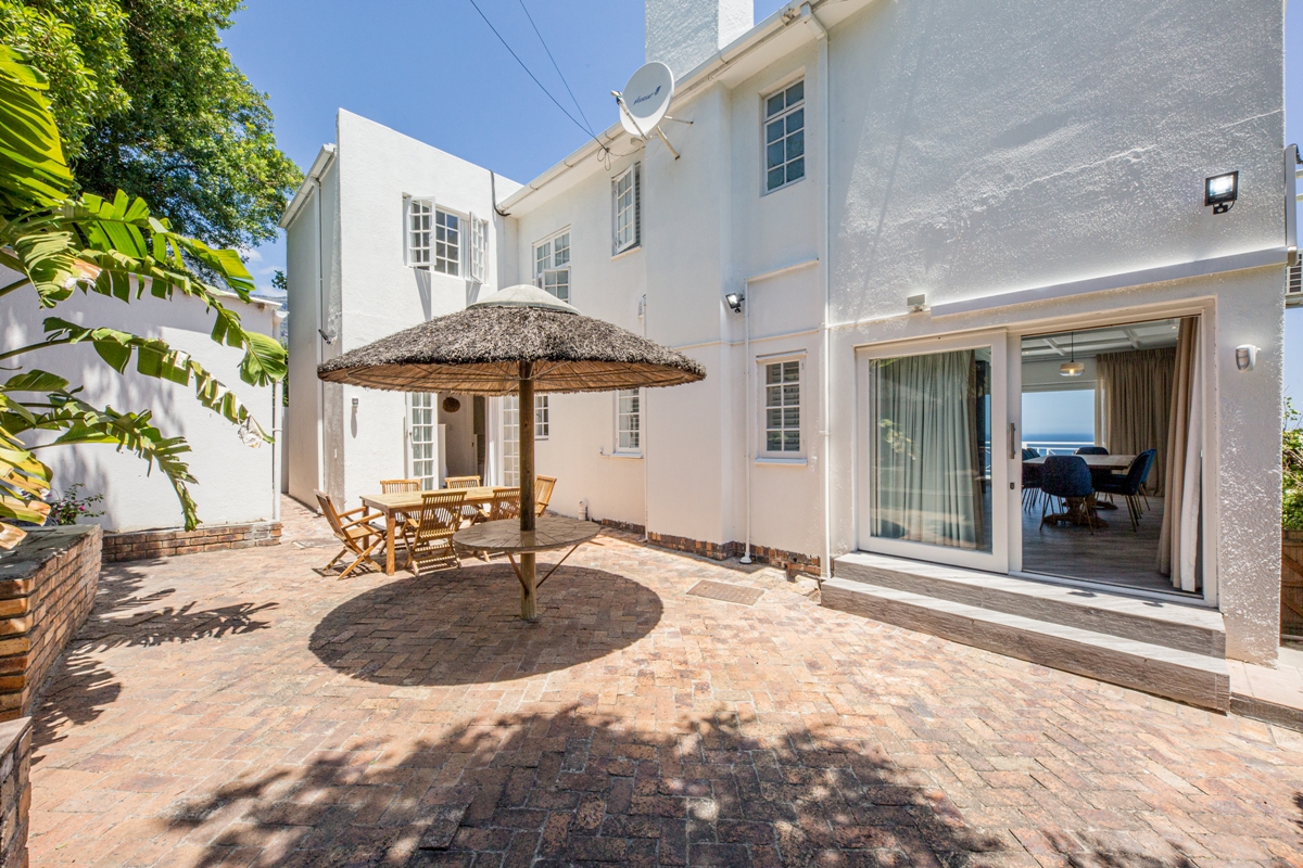 Photo 6 of Aqua Vista accommodation in Camps Bay, Cape Town with 5 bedrooms and 5 bathrooms