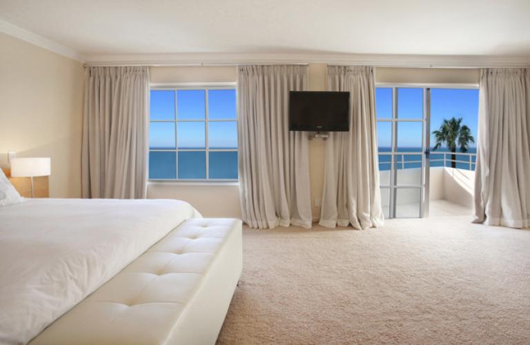 Photo 5 of Arcadia Villa accommodation in Bantry Bay, Cape Town with 7 bedrooms and 5 bathrooms