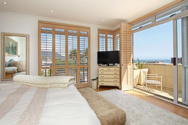 Photo 11 of Argyle Delight accommodation in Camps Bay, Cape Town with 4 bedrooms and 3 bathrooms