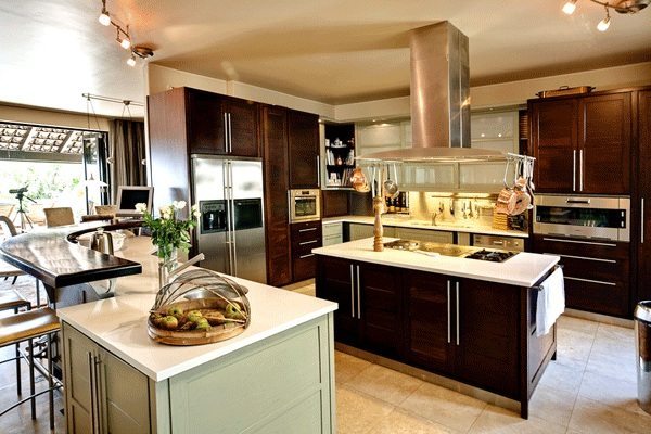 Photo 7 of Atholl Villa Camps Bay accommodation in Camps Bay, Cape Town with 4 bedrooms and 3 bathrooms
