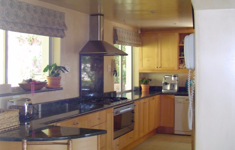 Photo 12 of Atlantic Breeze accommodation in Llandudno, Cape Town with 4 bedrooms and 3.5 bathrooms