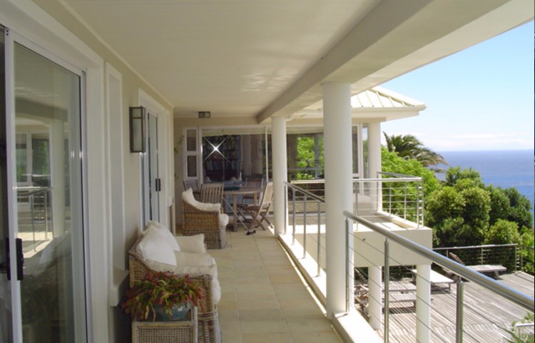 Photo 10 of Atlantic Breeze accommodation in Llandudno, Cape Town with 4 bedrooms and 3.5 bathrooms