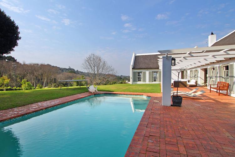 Photo 1 of Avenue Bordeaux accommodation in Constantia, Cape Town with 3 bedrooms and 1.5 bathrooms