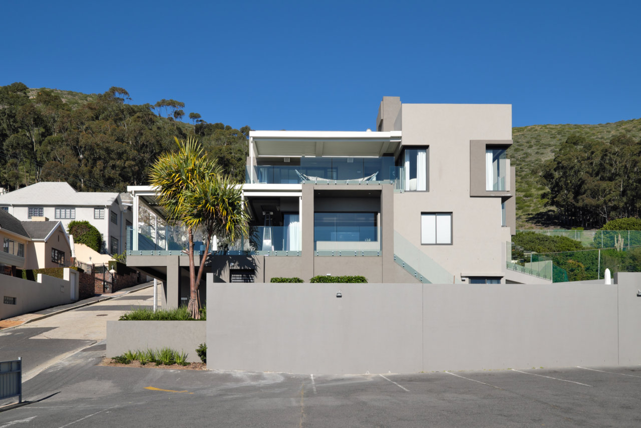 Photo 2 of Azure Views accommodation in Fresnaye, Cape Town with 4 bedrooms and  bathrooms