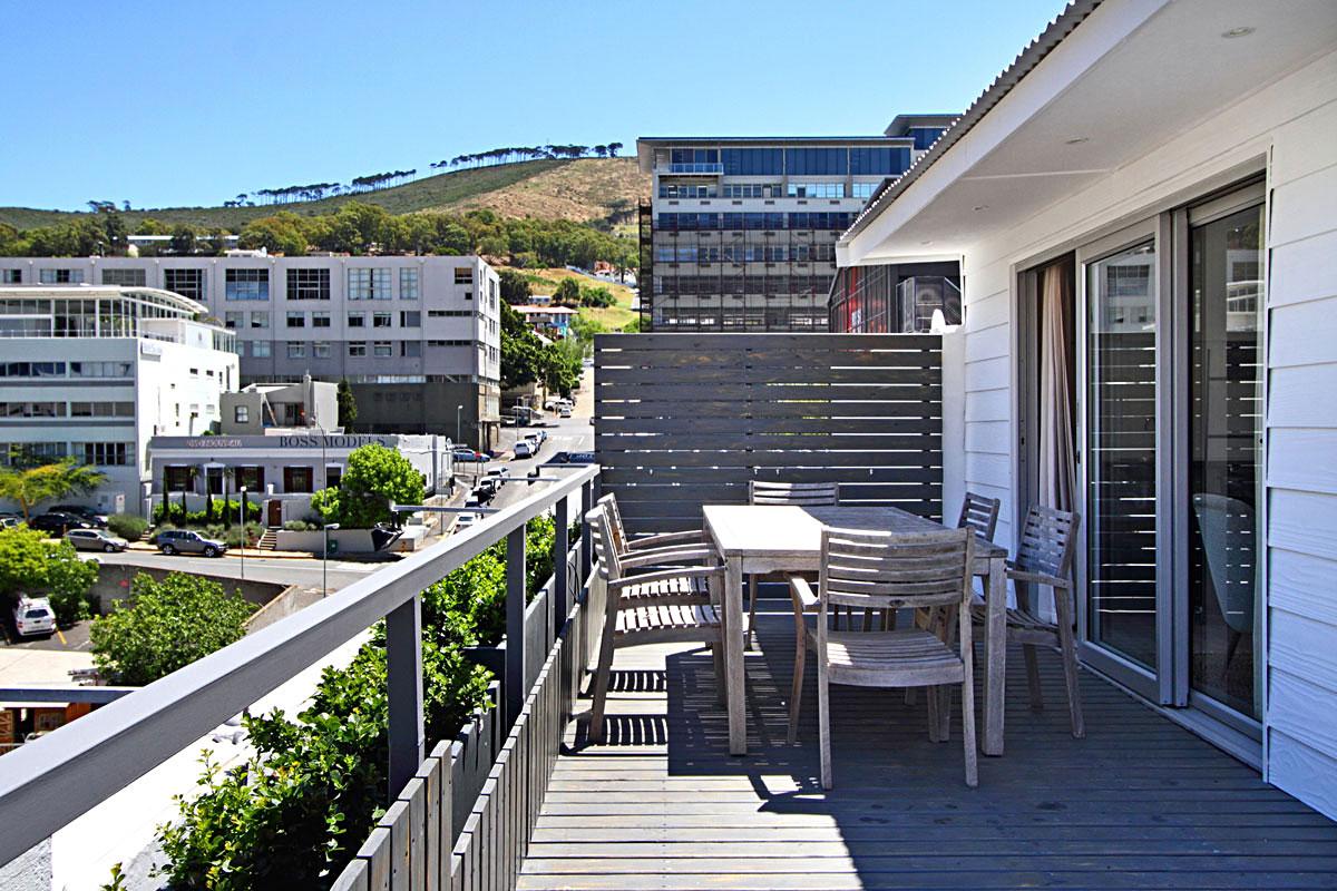 Photo 1 of Bandar Place accommodation in City Centre, Cape Town with 2 bedrooms and 2 bathrooms