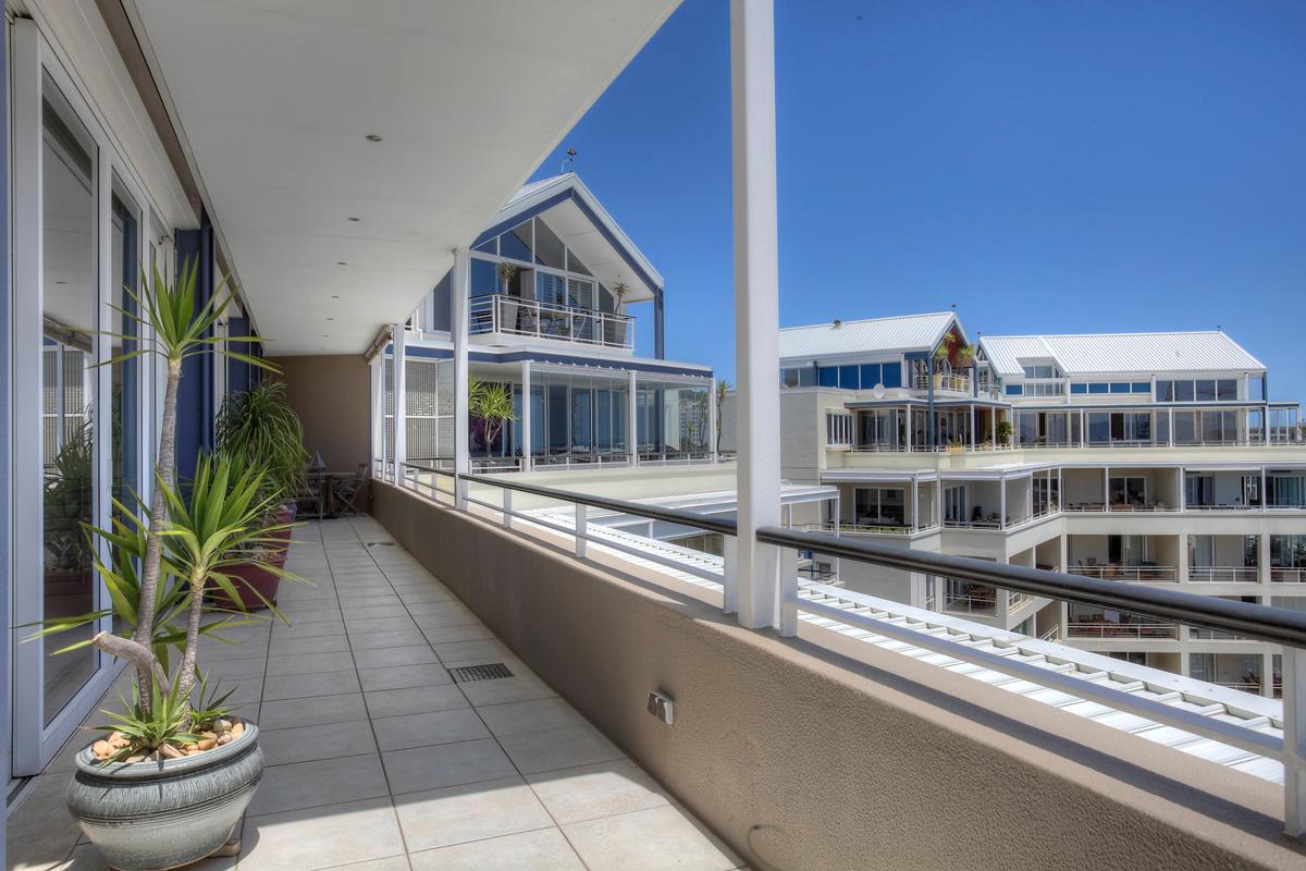 Photo 21 of Bannockburn Penthouse accommodation in V&A Waterfront, Cape Town with 3 bedrooms and 2.5 bathrooms